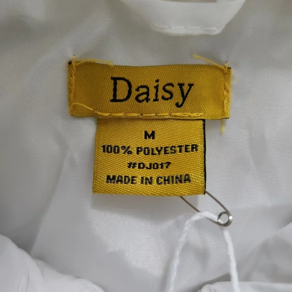 Daisy Crop Zip Up Puffer Vest. Size Medium. New. Open sides that tie. - Picture 6 of 7